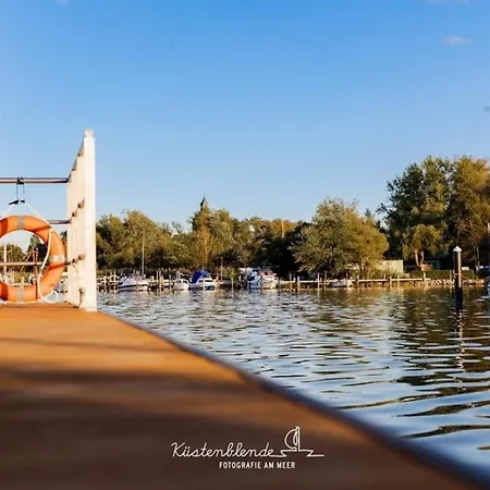 Hausboot Arielle Botel